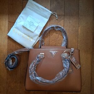 Guess Noelle Girlfriend